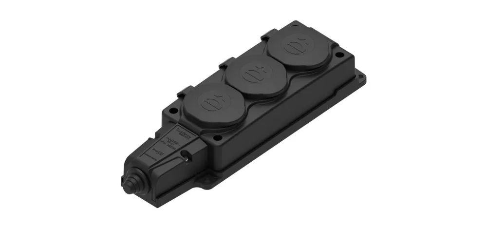 MULTISET Колодка 3х розетка 2К+З каучуковая 16 А/250 В IP44 ЧЁРНАЯ